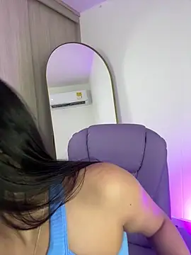 vicky rachell online show from February 2025 01:39:02 PM