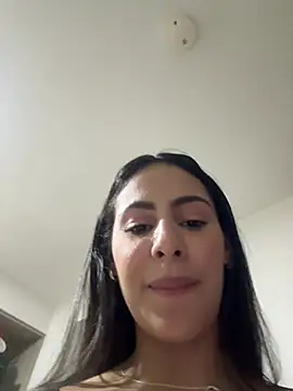 vicky rachell online show from February 2025 01:21:01 PM