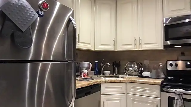 BigGuyMuscle online show from October 2025 10:44:02 PM