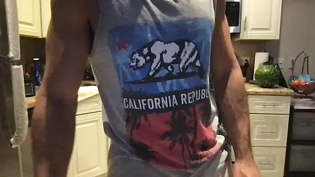 Snapshot of BigGuyMuscle chatting on January 2026 09:50:02 PM BigGuyMuscle online show from January 2026 09:50:02 PM