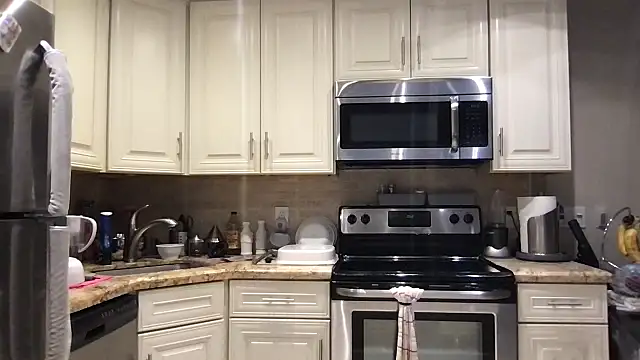 Snapshot of BigGuyMuscle chatting on February 2026 07:54:01 PM BigGuyMuscle online show from February 2026 07:54:01 PM