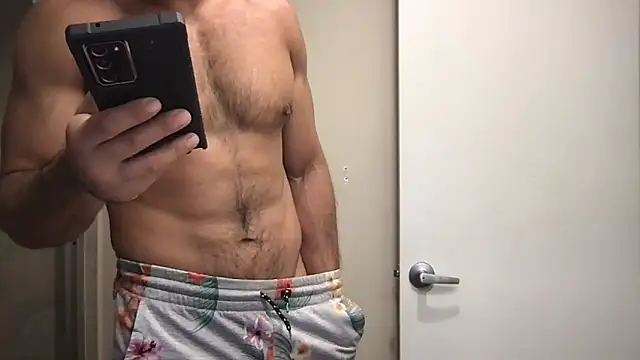 Snapshot of BigGuyMuscle chatting on February 2026 01:03:01 AM BigGuyMuscle online show from February 2026 01:03:01 AM