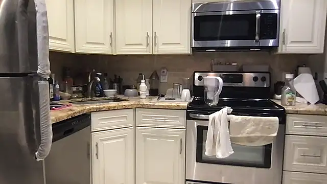 Snapshot of BigGuyMuscle chatting on March 2026 07:49:02 PM BigGuyMuscle online show from March 2026 07:49:02 PM