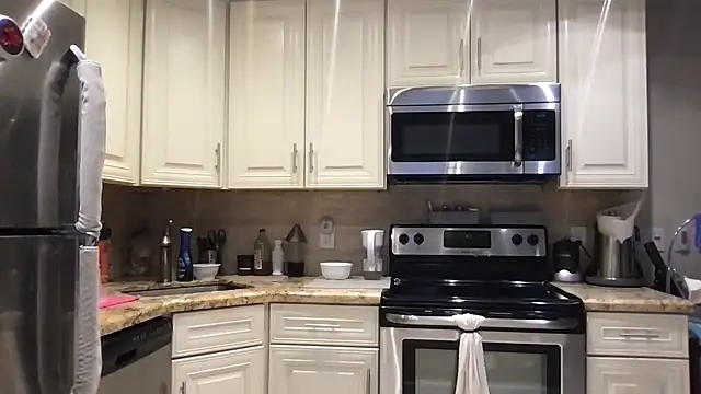 Snapshot of BigGuyMuscle chatting on March 2026 05:53:02 PM BigGuyMuscle online show from March 2026 05:53:02 PM