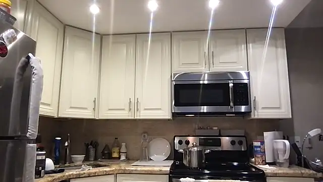 Snapshot of BigGuyMuscle chatting on March 2026 09:32:02 PM BigGuyMuscle online show from March 2026 09:32:02 PM