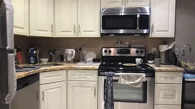 Snapshot of BigGuyMuscle chatting on March 2026 07:42:02 PM BigGuyMuscle online show from March 2026 07:42:02 PM