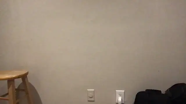 Snapshot of BigGuyMuscle chatting on April 2026 12:55:01 AM BigGuyMuscle online show from April 2026 12:55:01 AM