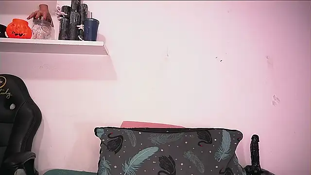 alexaa walker online show from November 2025 11:56:02 AM