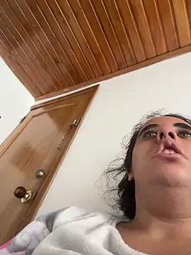 annarose19 online show from April 2026 04:44:02 PM