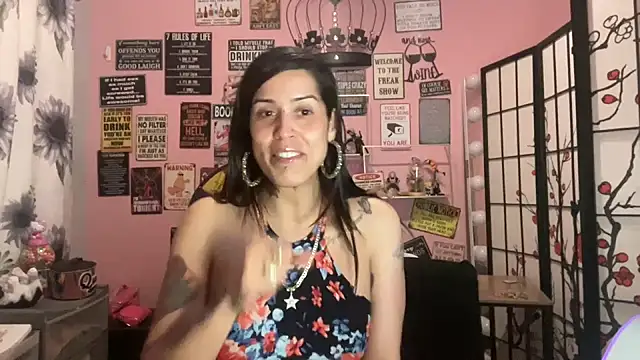 latinacubana online show from February 2025 06:13:02 AM