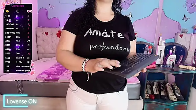 Zaly mature online show from April 2026 12:04:01 AM