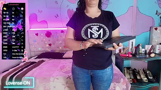 Zaly mature online show from June 2026 10:01:02 PM