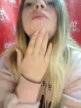 Zuli Kiska online show from December 2024 11:57:01 PM