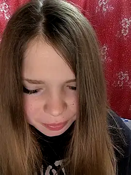 Zuli Kiska online show from March 2026 07:33:01 PM