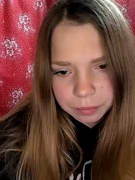 Zuli Kiska online show from April 2026 07:49:01 PM