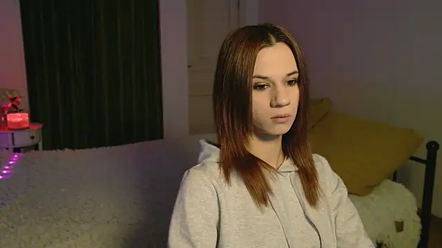 Snapshot of ItsAlisia chatting on October 2025 05:52:01 AM ItsAlisia online show from October 2025 05:52:01 AM