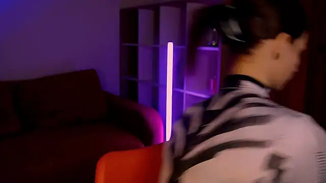 Snapshot of ItsAlisia chatting on November 2025 01:43:01 PM ItsAlisia online show from November 2025 01:43:01 PM