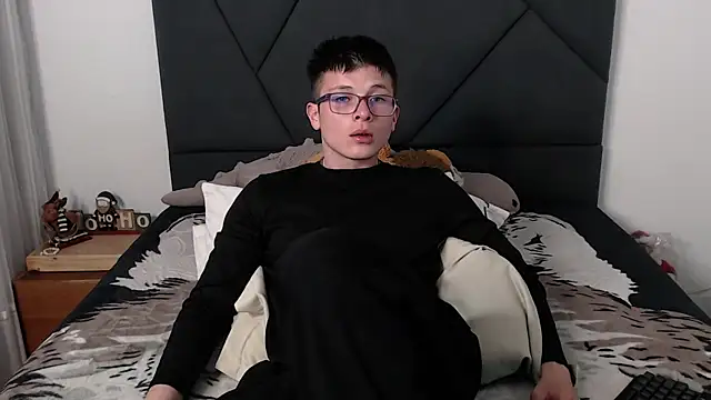 Snapshot of MathewCollin chatting on January 2025 10:51:02 PM MathewCollin online show from January 2025 10:51:02 PM