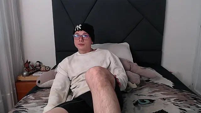 Snapshot of MathewCollin chatting on January 2025 01:27:01 PM MathewCollin online show from January 2025 01:27:01 PM