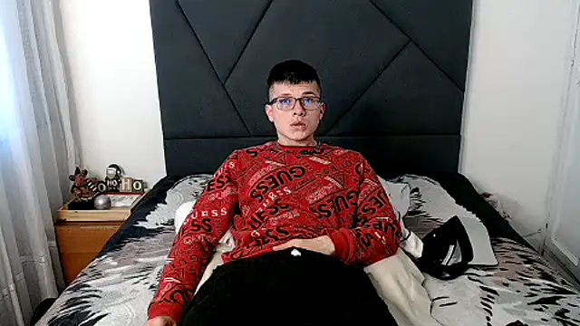 Snapshot of MathewCollin chatting on February 2025 01:30:02 PM MathewCollin online show from February 2025 01:30:02 PM