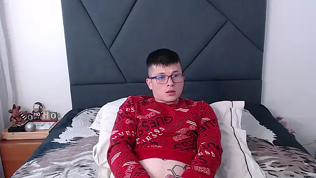 Snapshot of MathewCollin chatting on February 2025 04:33:01 PM MathewCollin online show from February 2025 04:33:01 PM