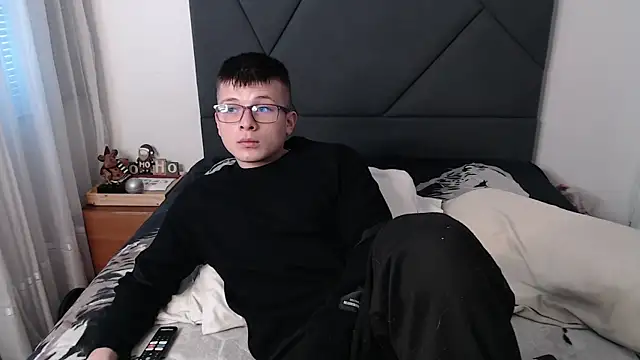 Snapshot of MathewCollin chatting on February 2025 09:19:01 PM MathewCollin online show from February 2025 09:19:01 PM