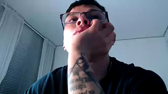 Snapshot of MathewCollin chatting on February 2025 11:25:02 PM MathewCollin online show from February 2025 11:25:02 PM