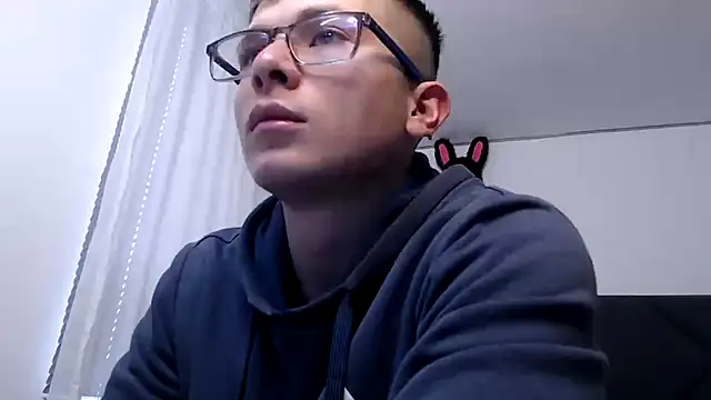 Snapshot of MathewCollin chatting on March 2025 03:47:02 PM MathewCollin online show from March 2025 03:47:02 PM