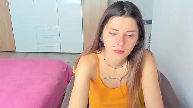 Snapshot of marie_marie03 chatting on April 2026 06:06:01 AM marie marie03 online show from April 2026 06:06:01 AM