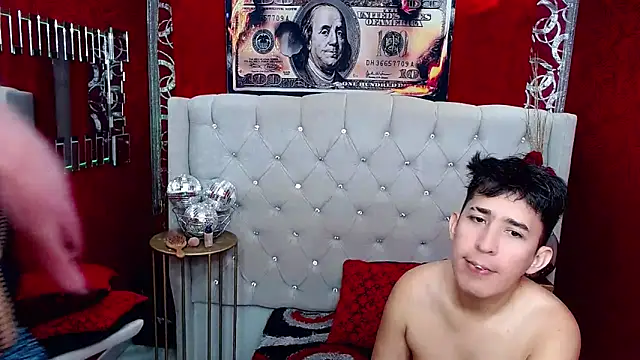 shannentrans online show from December 2024 11:46:02 PM