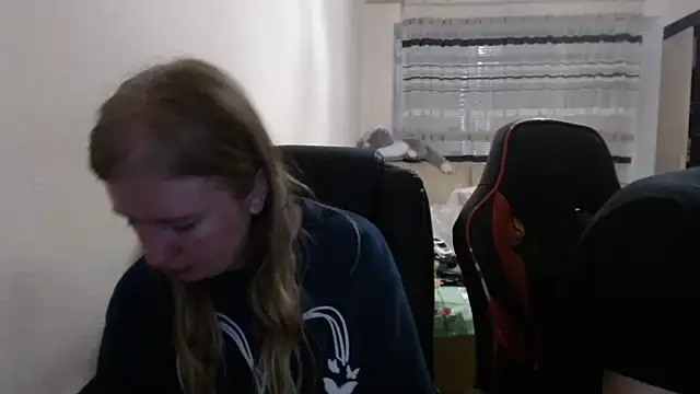 PeterAndJen online show from November 2025 08:33:02 PM