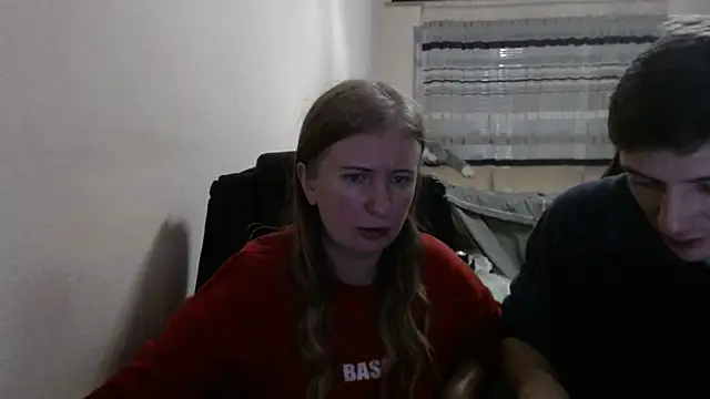 PeterAndJen online show from November 2025 06:57:01 PM