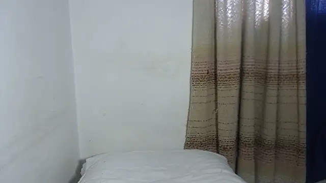 agathamiller01 online show from January 2026 07:52:01 PM