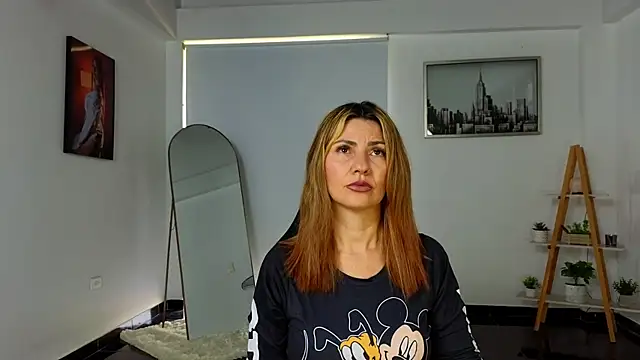 bella  adams online show from September 2025 01:55:01 PM