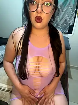 MileyGia online show from October 2025 02:42:02 AM