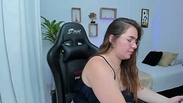 tamy shine87 online show from December 2024 04:23:02 AM