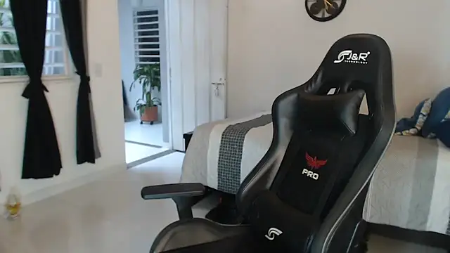 tamy shine87 online show from April 2026 10:18:01 PM