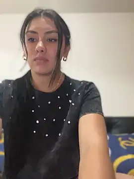 Snapshot of Ambar_pe_ chatting on January 2025 08:32:02 PM Ambar pe  online show from January 2025 08:32:02 PM