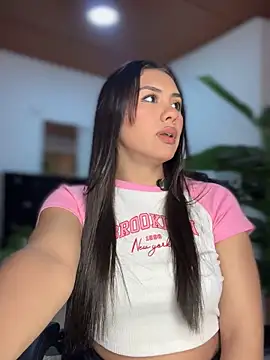 Snapshot of Ambar_pe_ chatting on October 2025 09:23:01 PM Ambar pe  online show from October 2025 09:23:01 PM