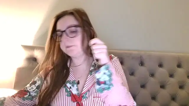 Snapshot of short_sweetpea chatting on December 2025 08:08:02 AM short sweetpea online show from December 2025 08:08:02 AM