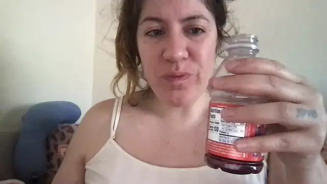 Snapshot of HYPHYtype chatting on October 2025 07:00:01 PM HYPHYtype online show from October 2025 07:00:01 PM