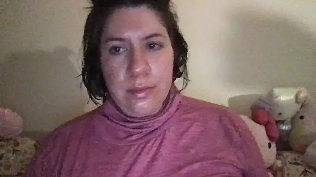 Snapshot of HYPHYtype chatting on February 2026 05:23:01 AM HYPHYtype online show from February 2026 05:23:01 AM