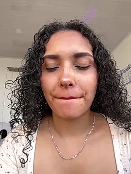 Lucy Marin online show from December 2024 09:34:01 PM