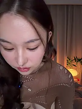 Snapshot of sphynx-_- chatting on November 2025 02:17:01 PM sphynx- - online show from November 2025 02:17:01 PM