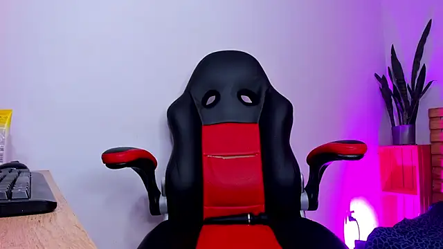 Snapshot of MaryJaneDove chatting on February 2025 08:11:02 AM MaryJaneDove online show from February 2025 08:11:02 AM