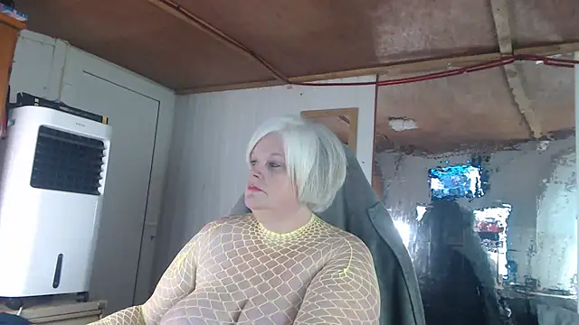 Snapshot of sexychazza16 chatting on September 2025 06:33:01 PM sexychazza16 online show from September 2025 06:33:01 PM