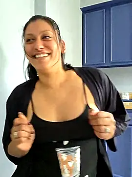 Nikkierosee online show from October 2025 06:40:01 PM