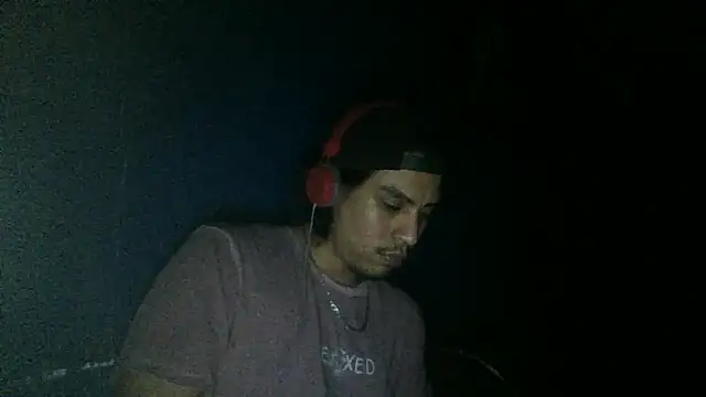 Snapshot of AlexAlejandro13 chatting on September 2025 05:33:01 AM AlexAlejandro13 online show from September 2025 05:33:01 AM