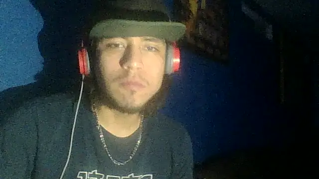 Snapshot of AlexAlejandro13 chatting on October 2025 05:07:02 AM AlexAlejandro13 online show from October 2025 05:07:02 AM