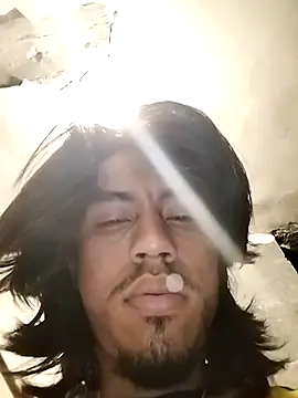 AlexAlejandro13 online show from April 2026 10:15:02 PM